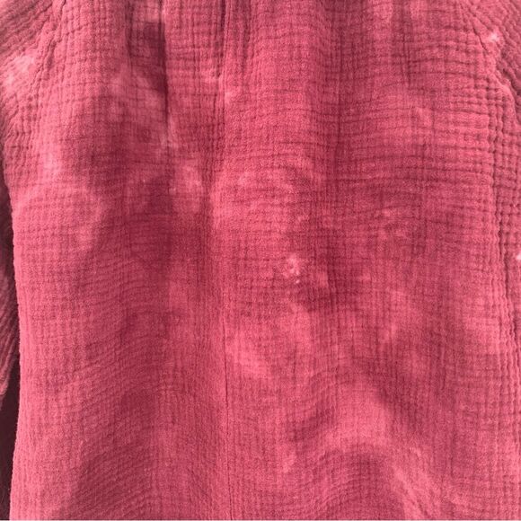 Cloth & Stone Maroon Tie Dye Muslin Top with Raw Fringe Hem Sz. M - Picture 5 of 11